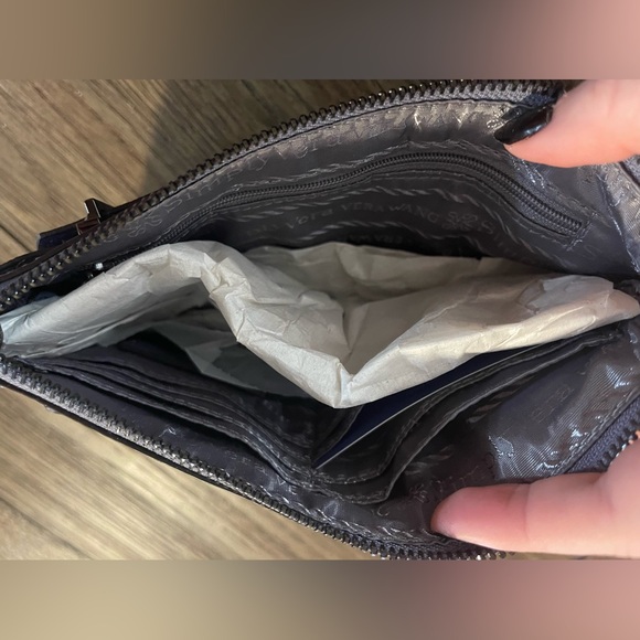 Simply Vera Vera Wang Small Wristlet New - Picture 3 of 3